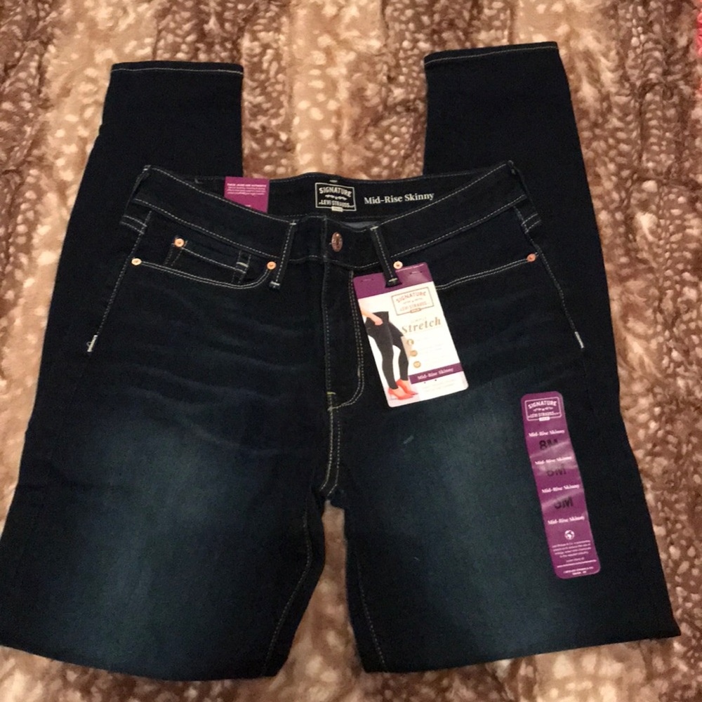 Signature Levi Jeans ✨